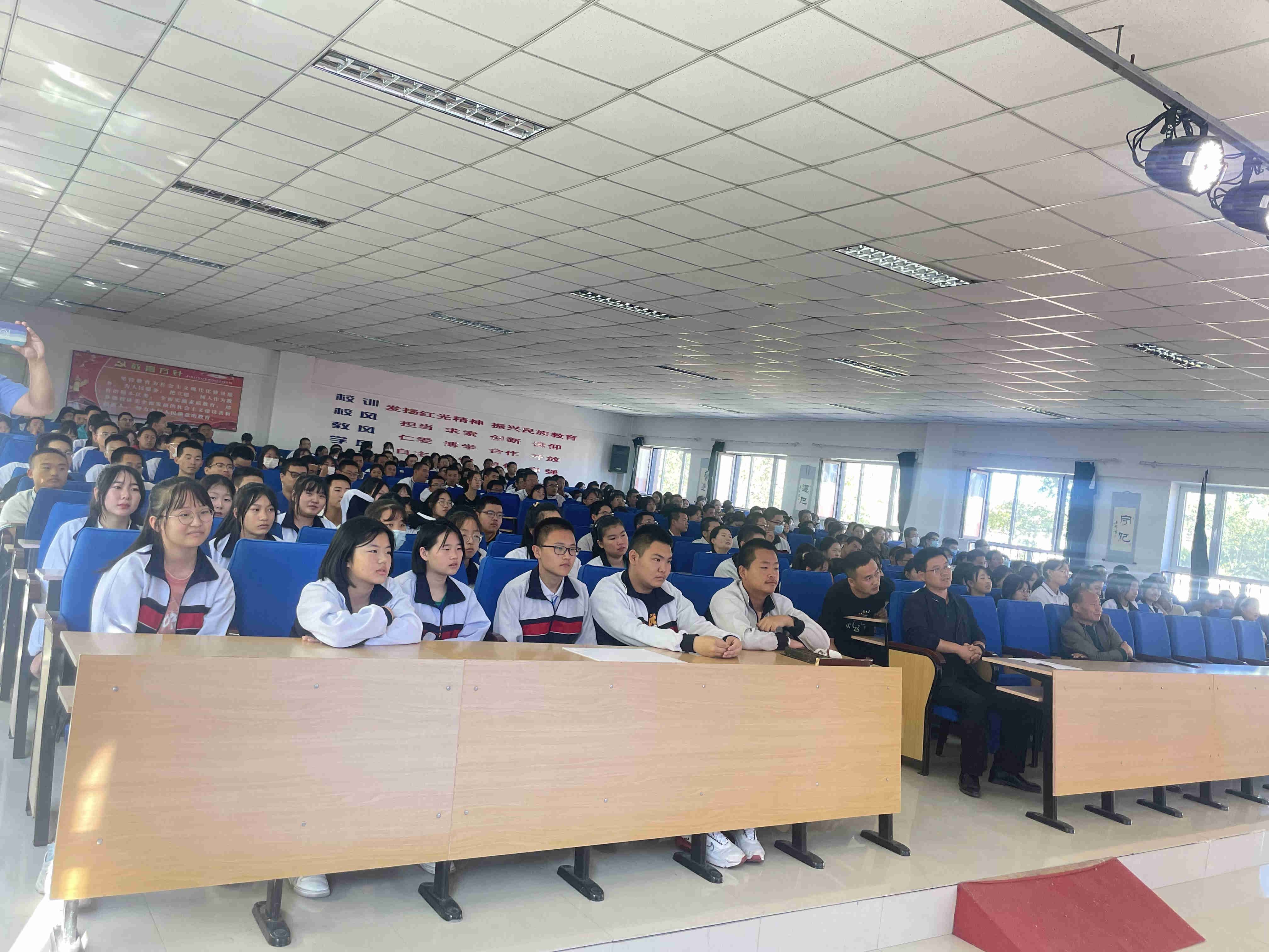 9e578045c86db58306a848a5fab56e5